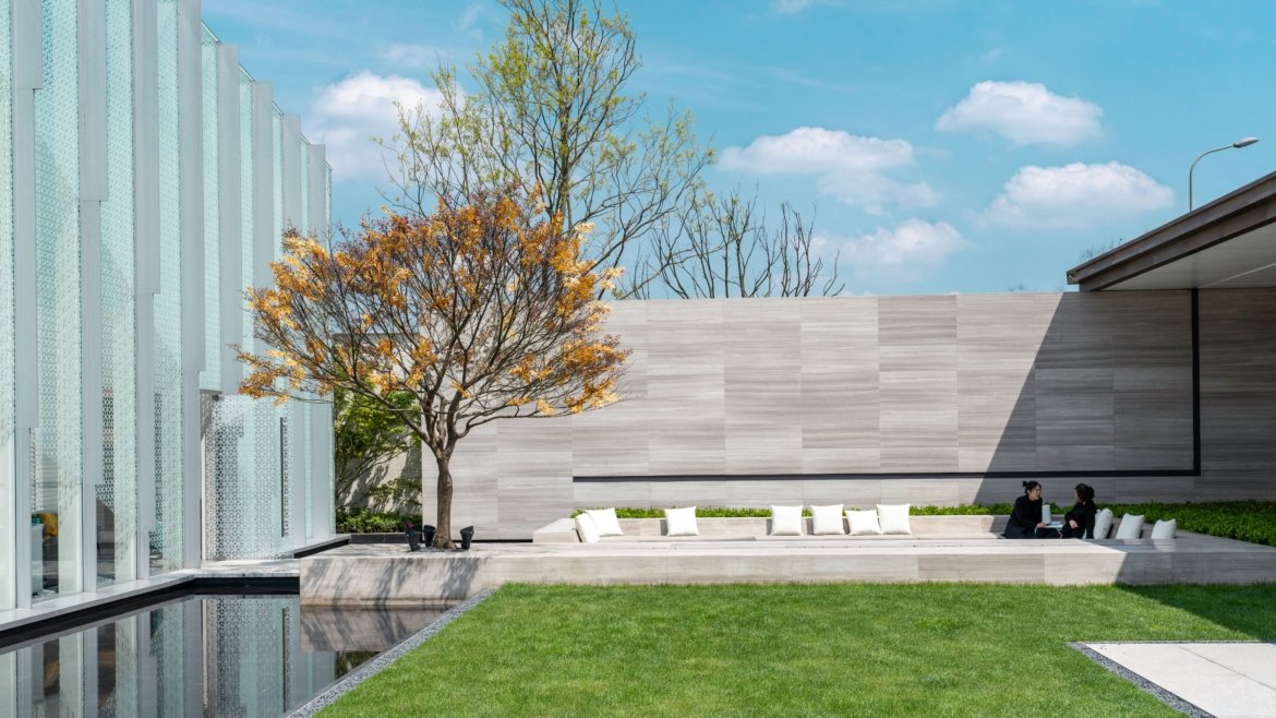 Decoración exterior en Palamós